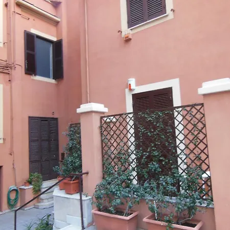 Casa Vaticano * Rom